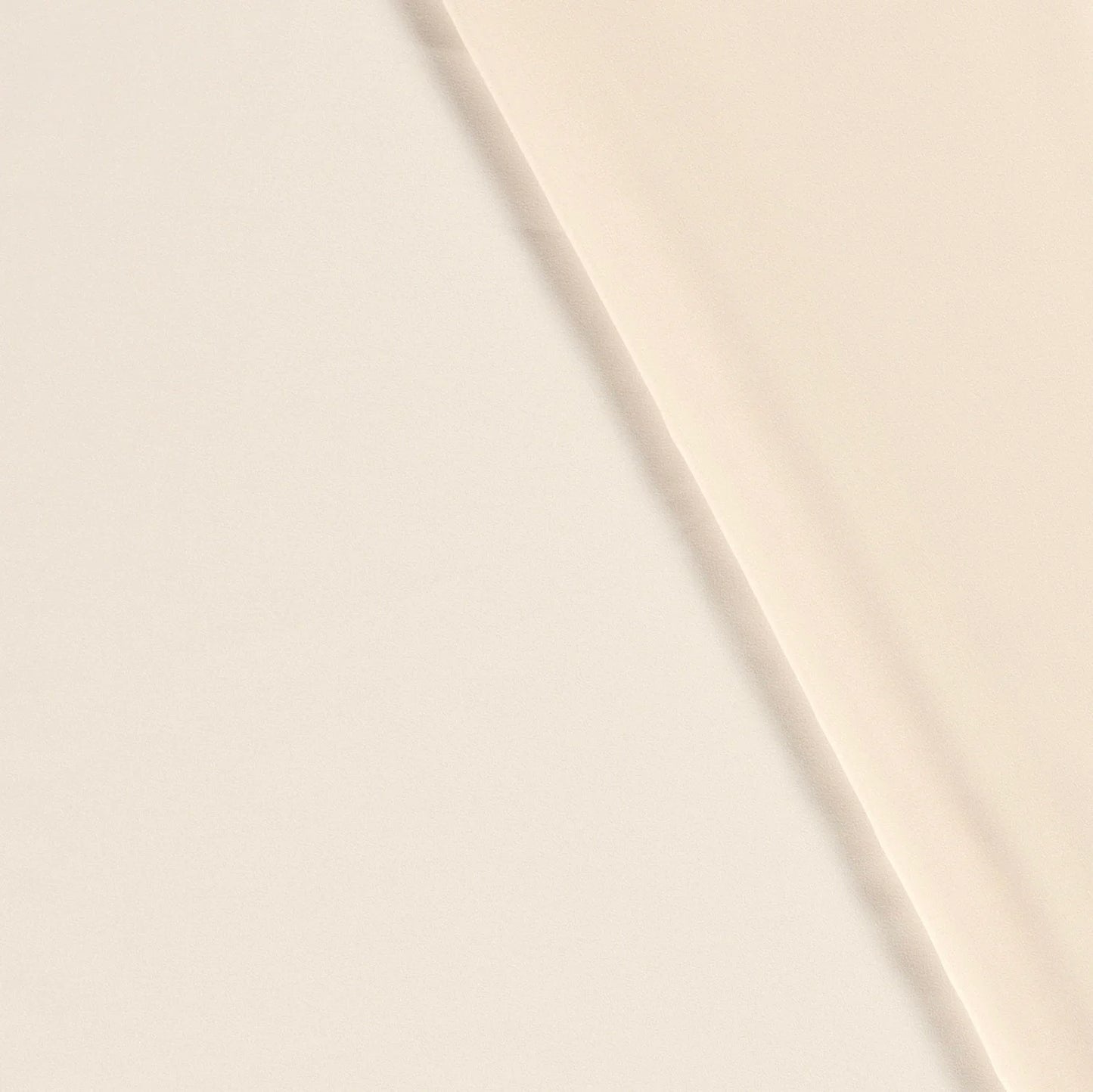 Elfenbeinfarbener Crêpe Georgette
