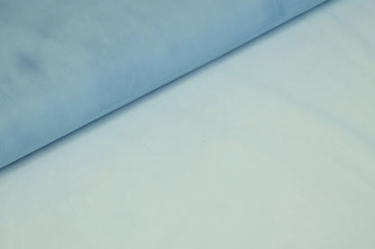 zachte tule babyblauw