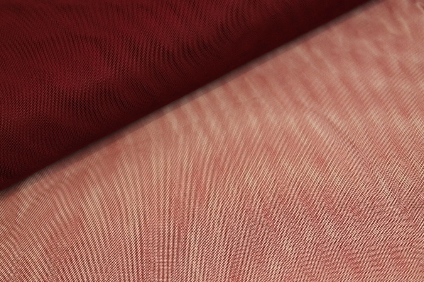 Tule zacht Bordeaux