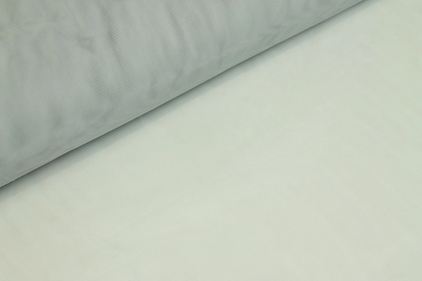 Tule zacht Lichtgrijs